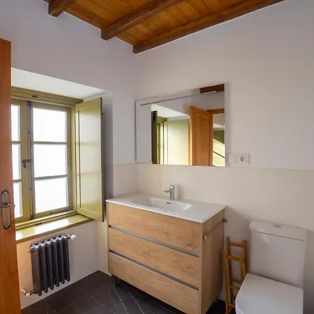 Holiday home Casa Alameda 33 De Casas Figueiras En Ria Eo-ribadeo Castropol